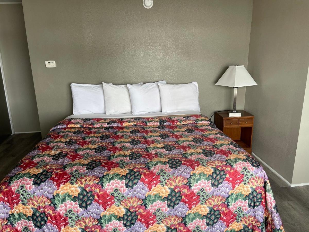 Timberly Motel เกย์ลอร์ด ภายนอก รูปภาพ
